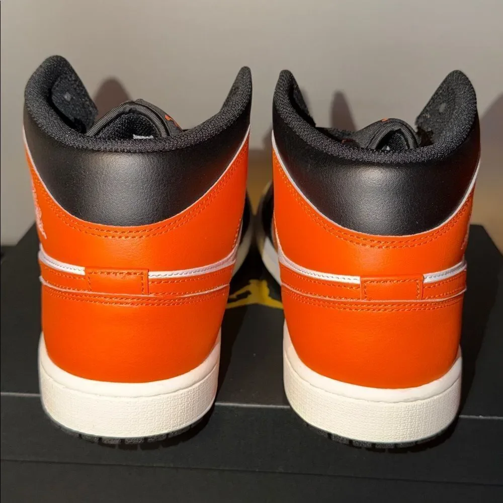 Air Jordan 1 Mid Starfish Orange Black DQ8426-801 Men’s Size 10
